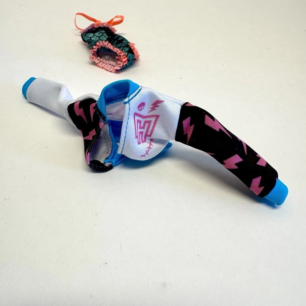 Monster High G3 Pets & Accessories - Crescent Watzie,‎ Neptuna, Tut